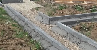Установка бордюров для плитки в Урае в октябре