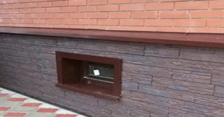 Облицовка цоколя панелями под камень в Урае в октябре