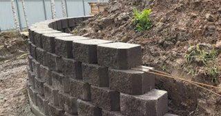 Установка подпорной стенки в Урае в октябре