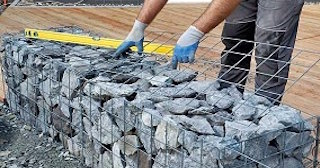 Устройство подпорной стенки из габионов в Урае в октябре
